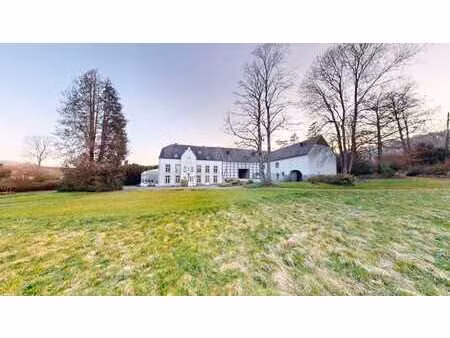 propriété 3 ha avec 950 m² bâtis – proche durbuy