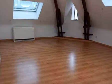 appartement 0470/82 52 85 super tranquille