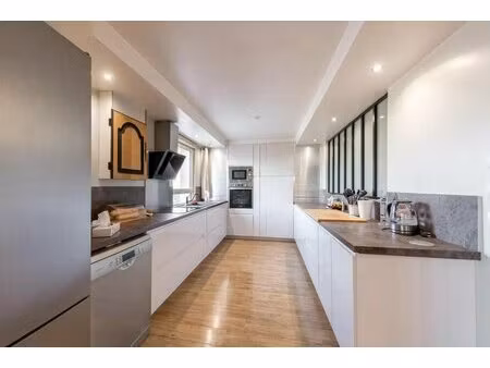 maison de 7 pièces de 226 m² à nogent-l'artaud