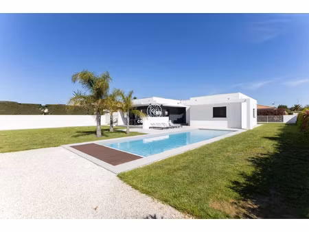 maison de luxe à vendre à corneilla-la-rivière
