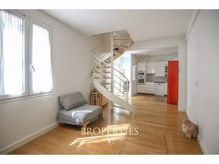 maison de luxe à vendre dans le quartier diderot-domaine du bois