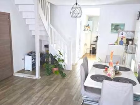 namur (plante) spacieuse maison de ville 3 ch a/cour