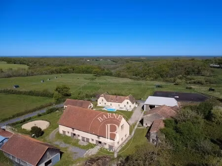 maison de luxe à vendre à montmorillon