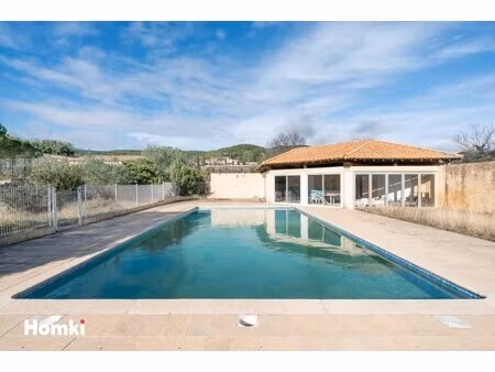 maison de luxe à vendre à saint-montan