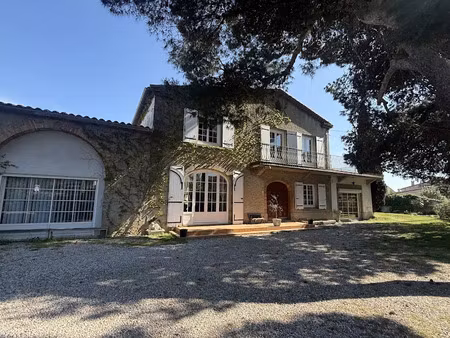 vente maison 8 pièces 219 m² à carcassonne (11000)  567 000 €