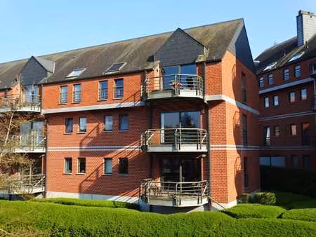 dans le centre  bel appartement 2ch  terrasse et garage.