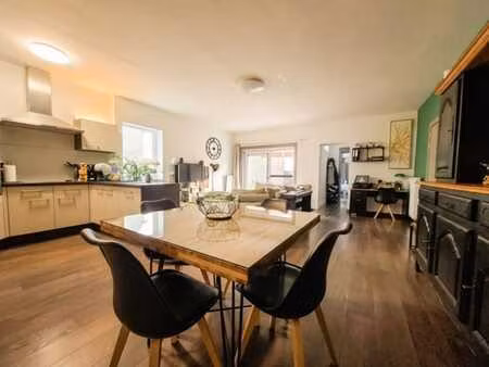 appt au rdc  3 chambres  terrasse  jardin  carport  parking