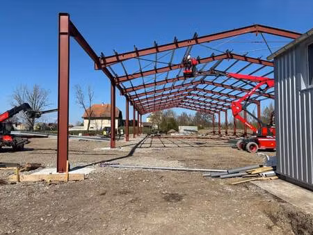 local d'activités à louer