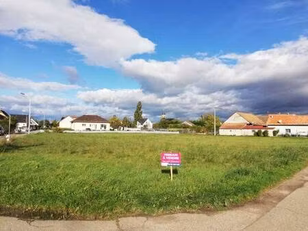 terrain constructible viabilisé à vendre