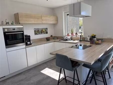 appartement moderne 2 ch avec jardin  terrasse et garage