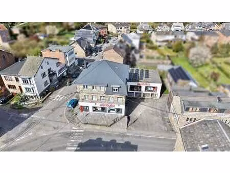 immeuble commercial de 500m2 + 4 appartements
