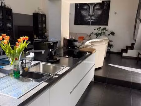 immeuble de rapport: 3 logements en ordre.