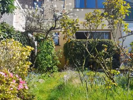 splendide maison 4 chambres + bureau et grand jardin