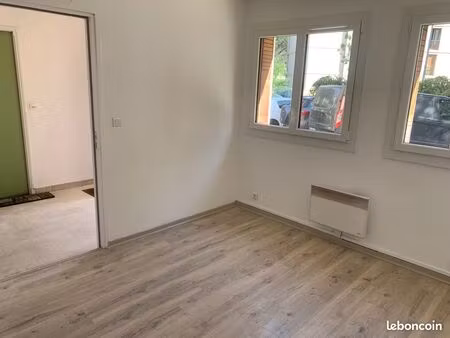 local professionel - aix-en-provence (13090) 25 50 m²