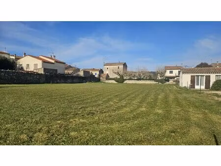 terrain constructible 665 m²