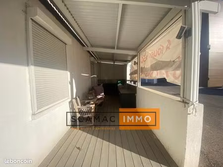 local commercial 200 m²