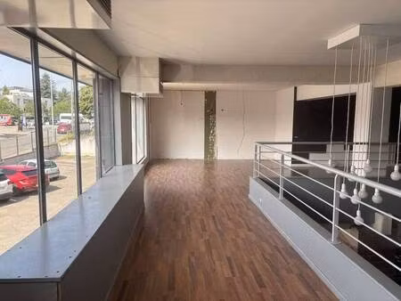 local commercial à vendre