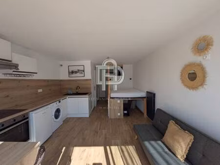 mme. alexandra dufour