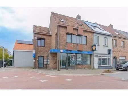 bâtiment à usage mixte