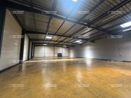 local d'activités à louer