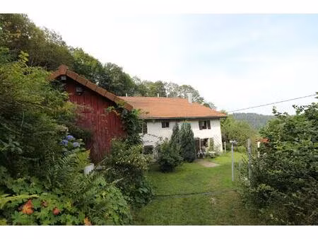 ferme dans un emplacement panoramique avec 1 7 ha de terrain