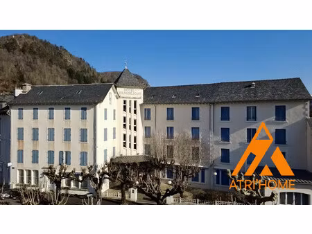 vente local commercial 50 pièces