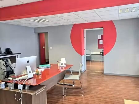 local professionnel à lons-le-saunier de 102m².