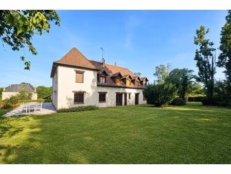 maison de 12 pièces de 362 m² située à vald’yerre