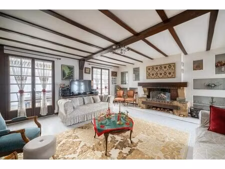 élégante maison 6 pièces avec véranda à charpont