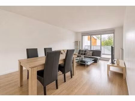 appartement de 5 pièces de 100 m² situé à bobigny