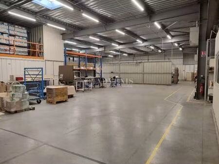 local d'activités à vendre