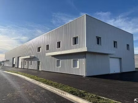 local d'activités à vendre