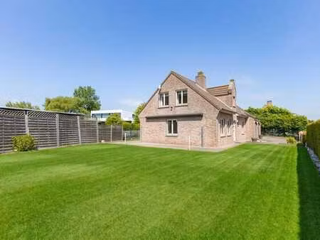 magnifique villa dans une rue sans issue à westende