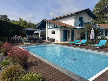 maison de luxe à vendre à bassussarry