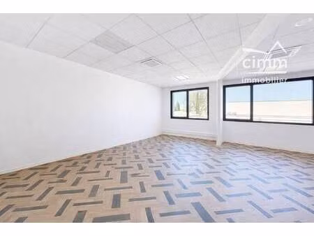 local d'activités à louer