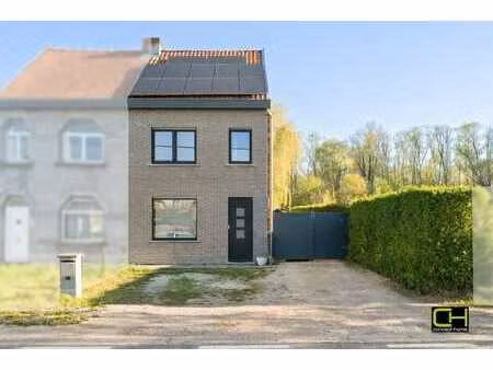 halfopen bebouwing met zonnige tuin te koop in lievegem