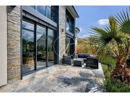 croissy-sur-seine - centre - maison d'architecte à vendre - 4 chambres - 206m² - parcelle 