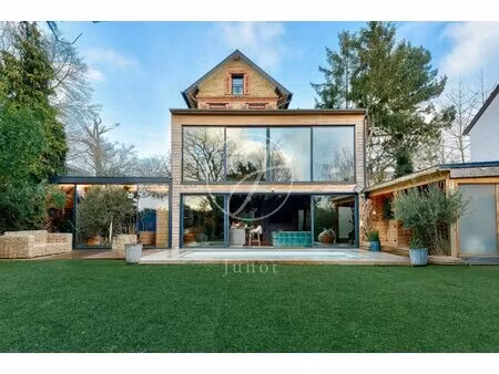 le chesnay - aubert- maison à vendre - 241m² - terrain de 781m² avec piscine.