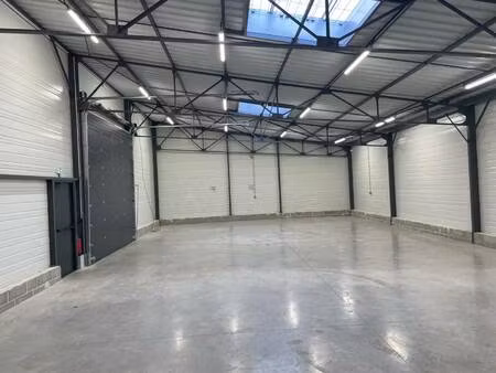 local d'activités à louer