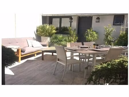 110 m2 5 p 3 ch 95 m² de terrain centre ville