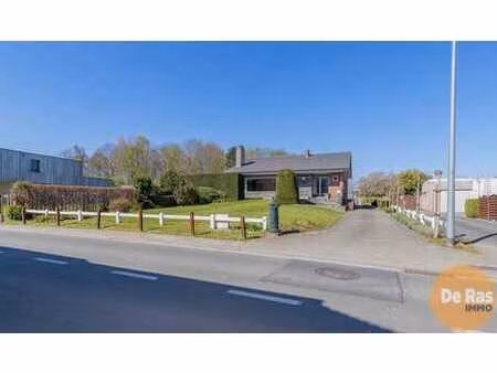 erpe-mere - stevige open bebouwing op een centrale ligging