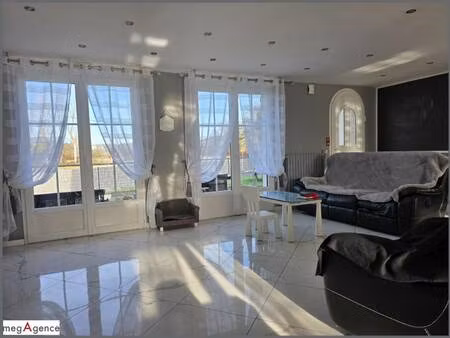 stéphanie touchais consultant megagence