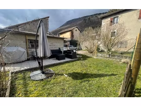 location appartement  71.97 m² t-3 à collonges  1 390 €