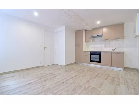 location appartement  m² t-1 à pont-sainte-maxence  570 €