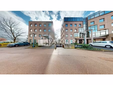 location bureau 375 m² à écully (69130)