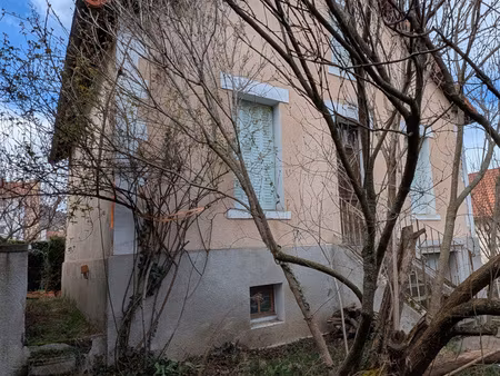 vallieres maison de ville avec jardin - rénovation à termine