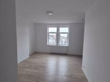 appartement 1ch à forest