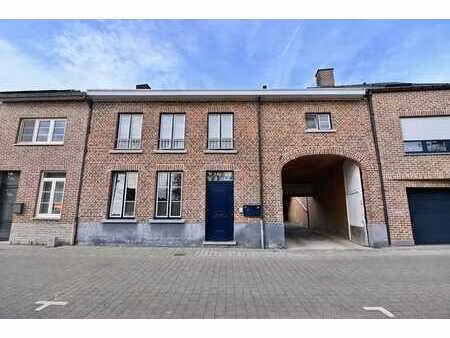 opbrengsteigendom bestaande uit twee ruime appartement en...