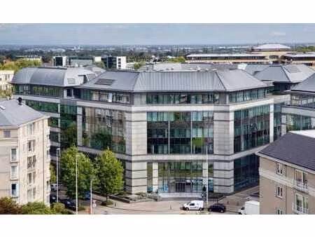 bureaux modernes 1200 m2 divisible à woluwe-saint-lambert