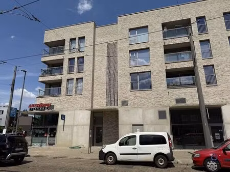 appartement à louer à deurne € 860 (ln6ck) - estero bvba | zimmo